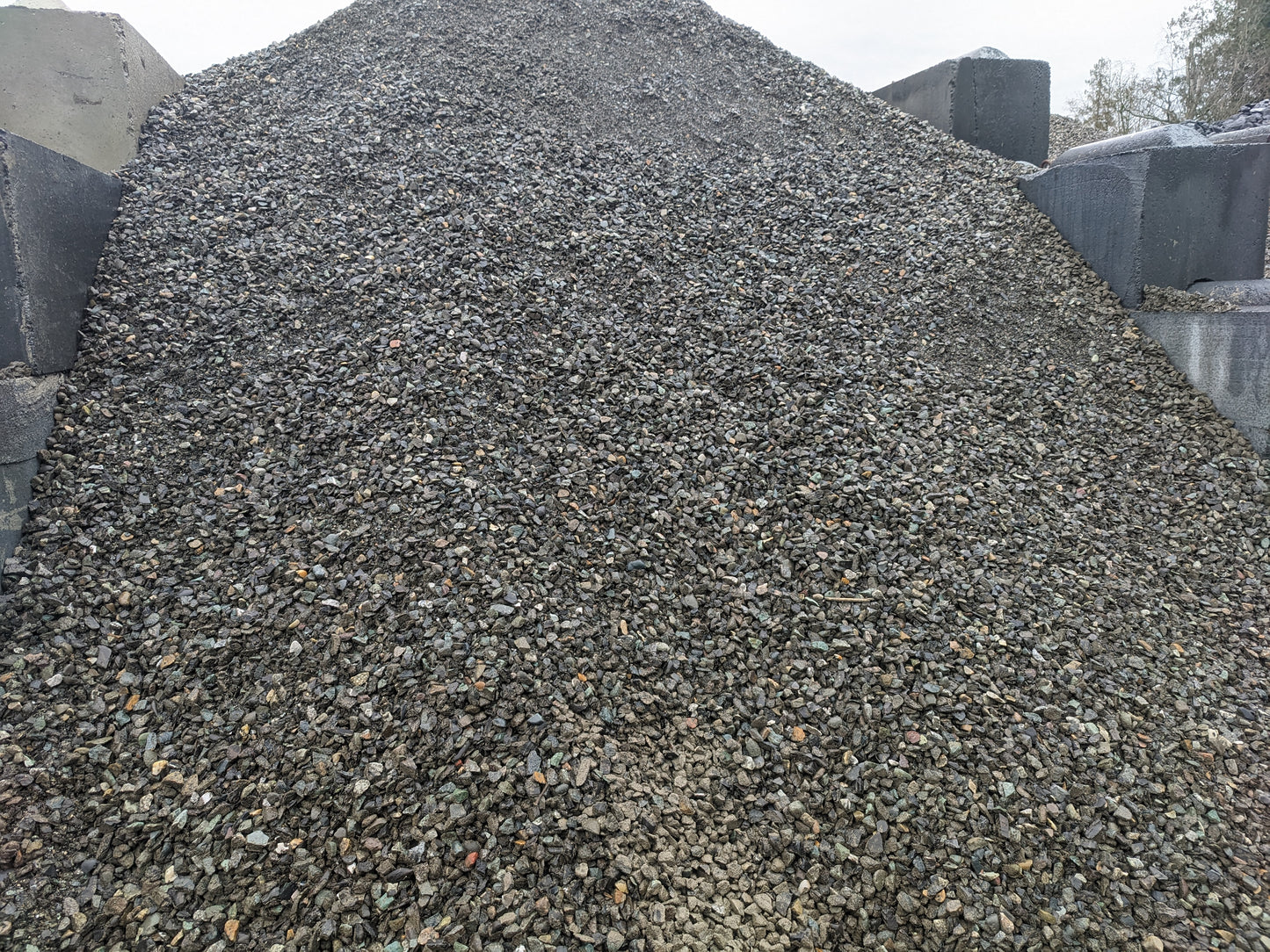 1-1/4 Minus Gravel (Miles-Round)